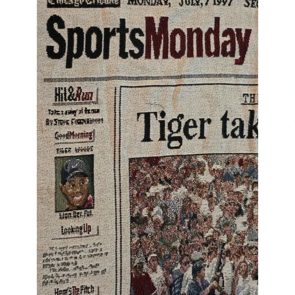 Chicago Tribune Vintage Sports Tapestry Blanket Tiger Woods Western Open‎ 1997